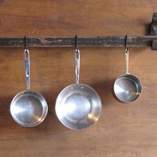 wall-mount-pot-rack-2